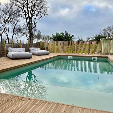 Accès piscine | Les Jardins d'Etunia | locations de vacances près de Royan en Charente Maritime